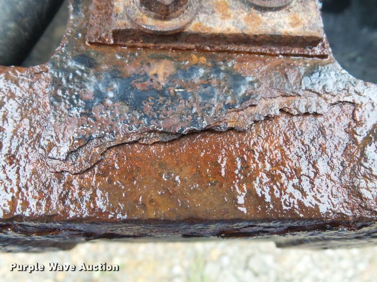 image for item J4772 2003 New Holland TS100 tractor