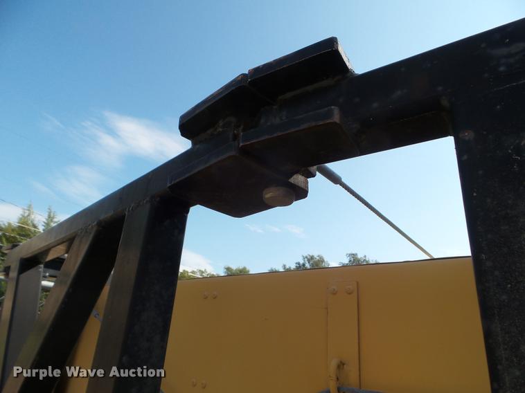 image for item J5076 2003 Energy Absorption Systems Safe Stop TMA-180 crash attenuator