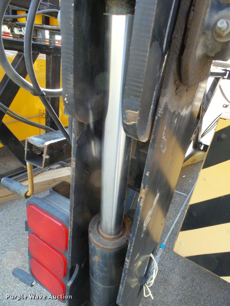 image for item J5076 2003 Energy Absorption Systems Safe Stop TMA-180 crash attenuator