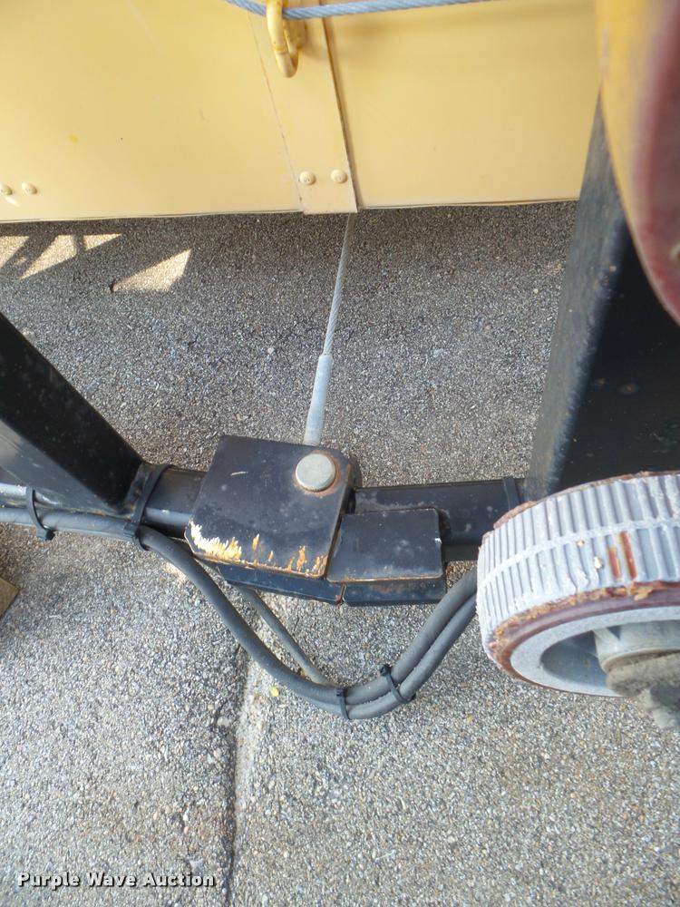 image for item J5076 2003 Energy Absorption Systems Safe Stop TMA-180 crash attenuator