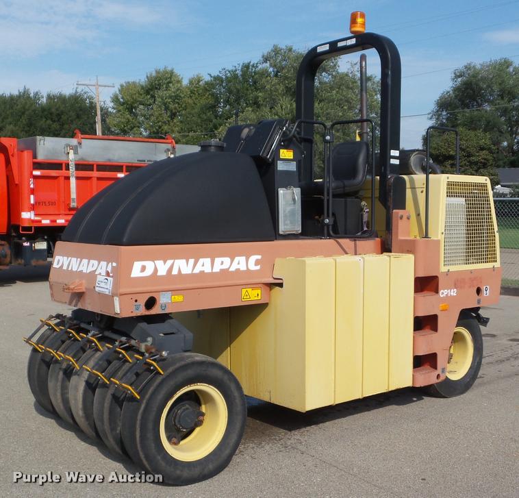 image for item J5082 2004 Dynapac CP142 pneumatic roller