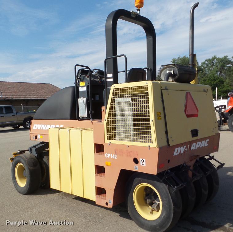 image for item J5082 2004 Dynapac CP142 pneumatic roller