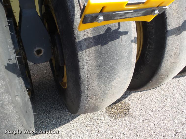 image for item J5082 2004 Dynapac CP142 pneumatic roller