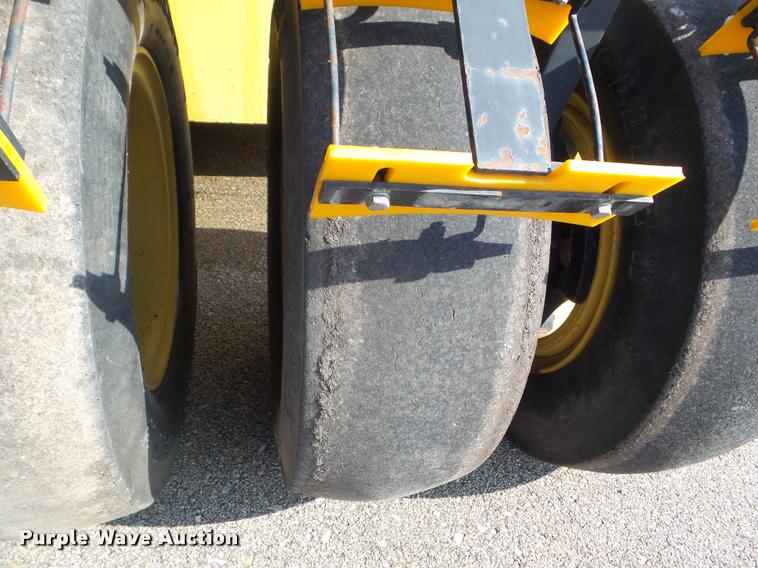 image for item J5082 2004 Dynapac CP142 pneumatic roller