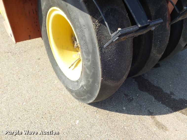 image for item J5082 2004 Dynapac CP142 pneumatic roller