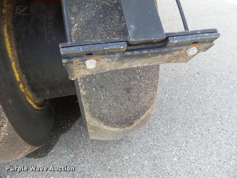 image for item J5082 2004 Dynapac CP142 pneumatic roller