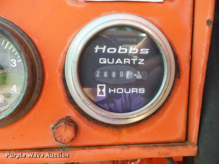 image for item J5083 1993 International 4800 digger derrick truck