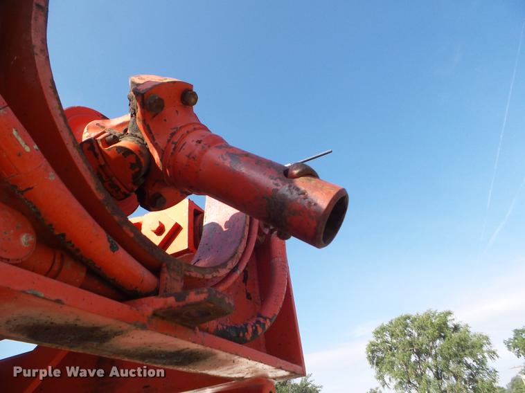 image for item J5083 1993 International 4800 digger derrick truck