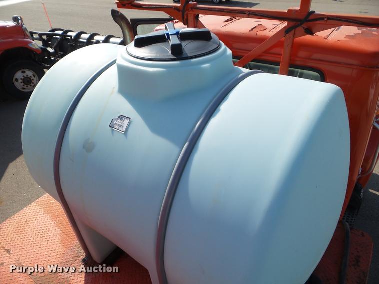 image for item J5083 1993 International 4800 digger derrick truck