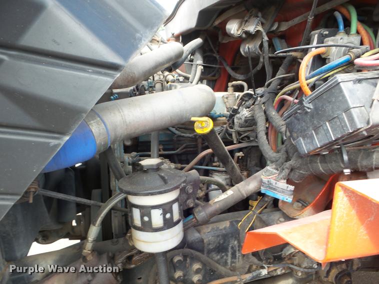 image for item J5084 2003 International 7500 dump truck