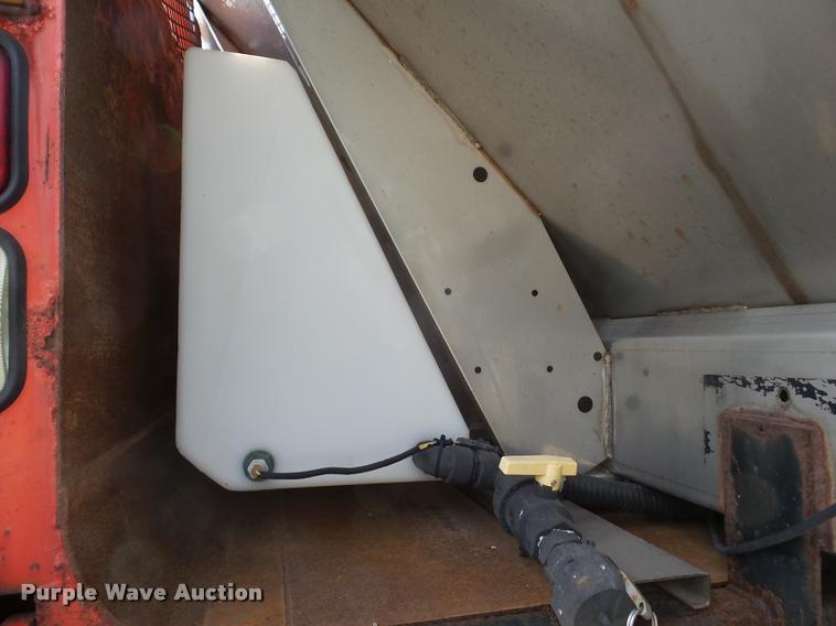 image for item J5084 2003 International 7500 dump truck