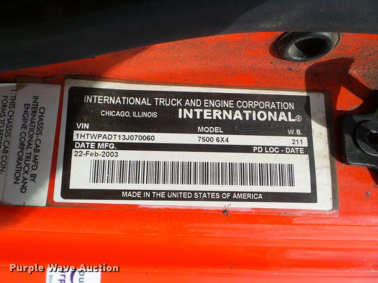image for item J5084 2003 International 7500 dump truck