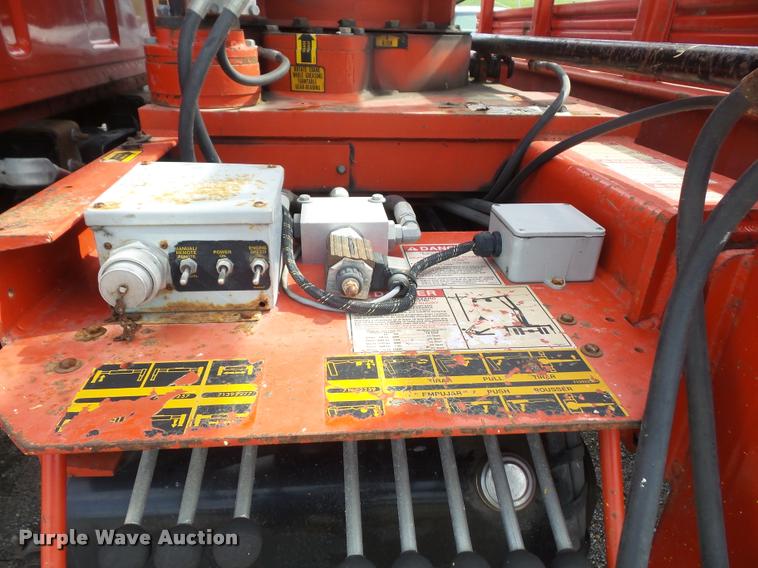 image for item K3670 1999 Sterling L9000 flatbed truck with crane