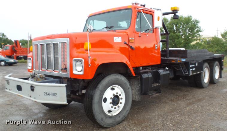 image for item K3678 2002 International F2574 flatbed truck