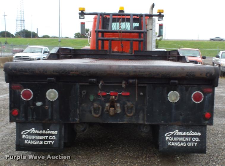 image for item K3678 2002 International F2574 flatbed truck