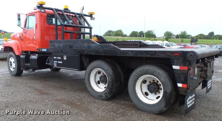 image for item K3678 2002 International F2574 flatbed truck