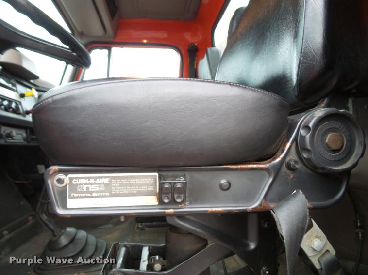 image for item K3678 2002 International F2574 flatbed truck