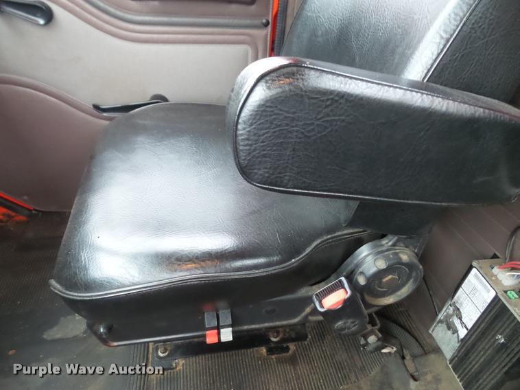 image for item K3678 2002 International F2574 flatbed truck