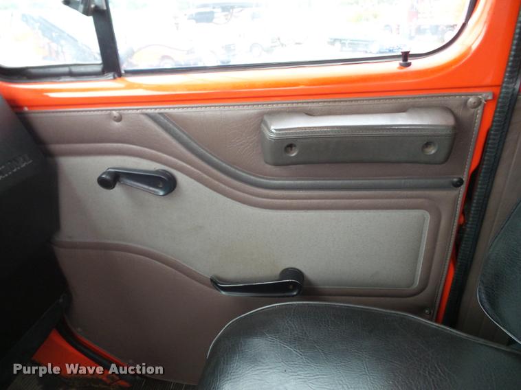 image for item K3678 2002 International F2574 flatbed truck