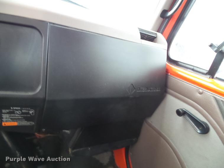 image for item K3678 2002 International F2574 flatbed truck