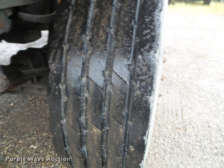 image for item K3678 2002 International F2574 flatbed truck