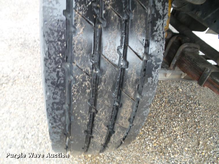 image for item K3678 2002 International F2574 flatbed truck