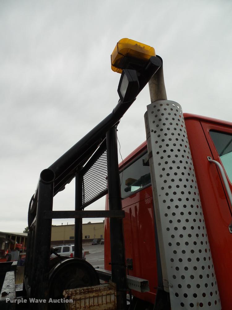 image for item K3678 2002 International F2574 flatbed truck