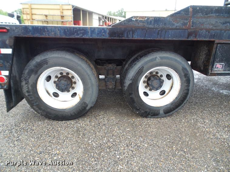 image for item K3678 2002 International F2574 flatbed truck