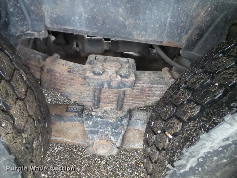 image for item K3678 2002 International F2574 flatbed truck