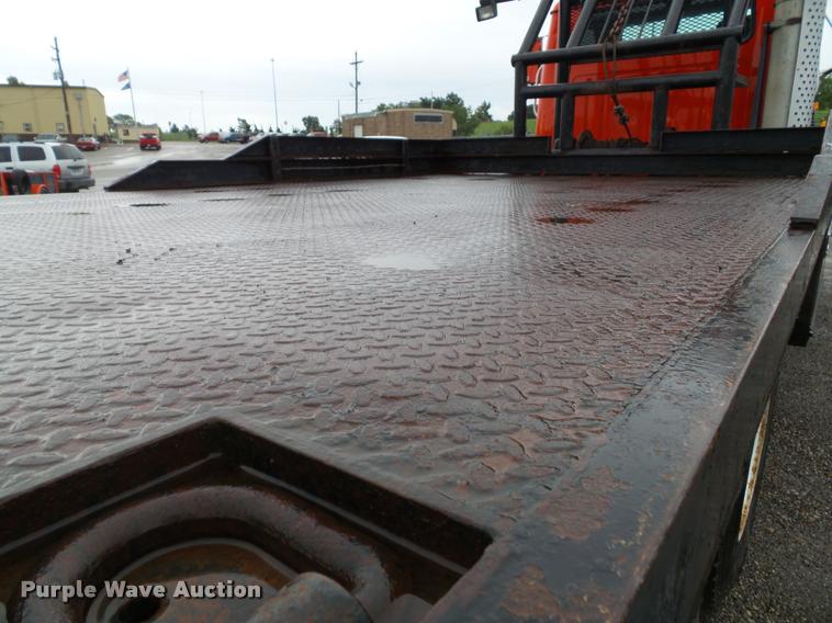 image for item K3678 2002 International F2574 flatbed truck