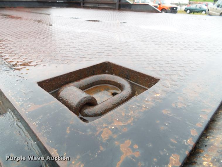 image for item K3678 2002 International F2574 flatbed truck