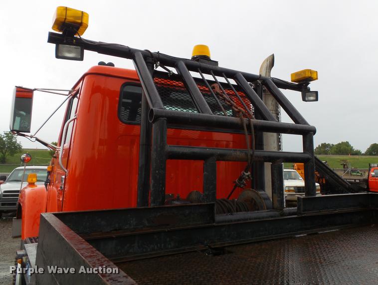 image for item K3678 2002 International F2574 flatbed truck
