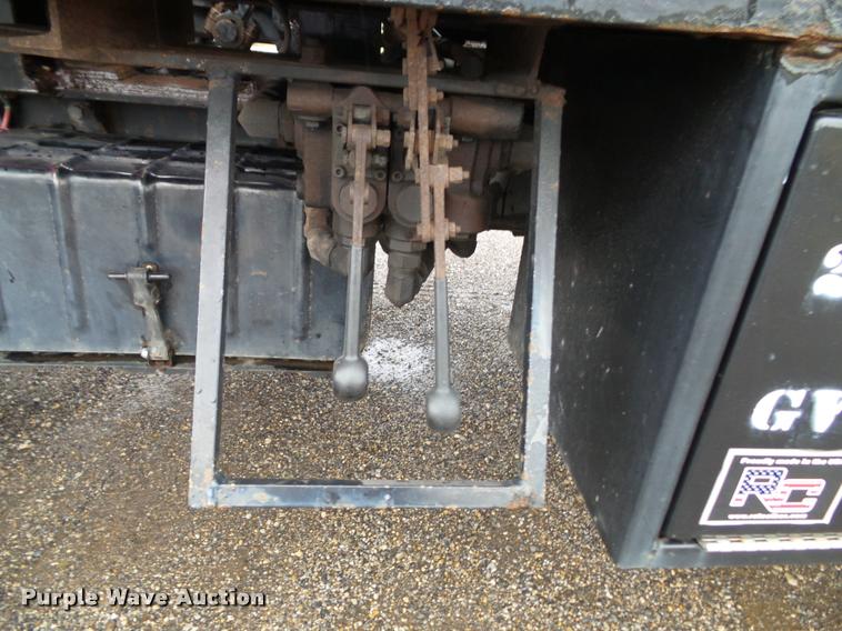 image for item K3678 2002 International F2574 flatbed truck