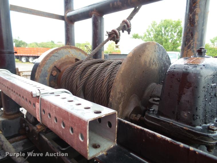 image for item K3678 2002 International F2574 flatbed truck