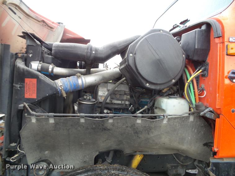 image for item K3678 2002 International F2574 flatbed truck