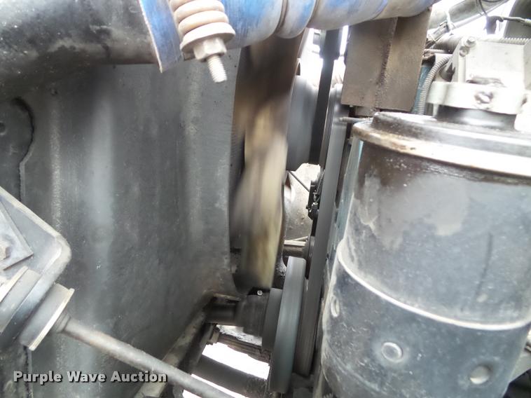 image for item K3678 2002 International F2574 flatbed truck