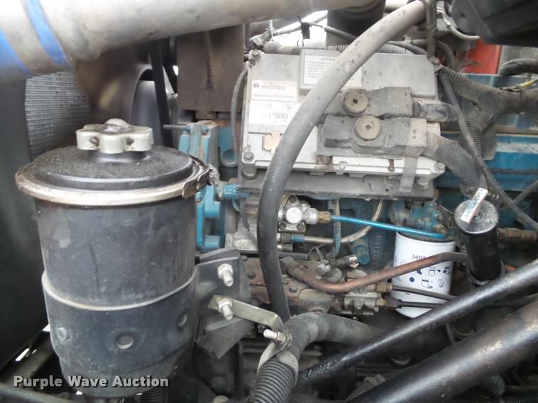 image for item K3678 2002 International F2574 flatbed truck