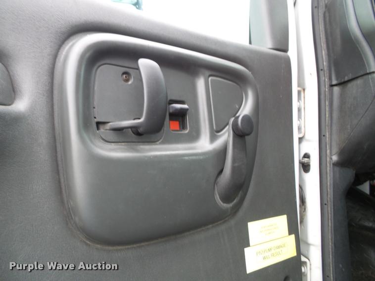 image for item K3680 2005 GMC C7500 box truck