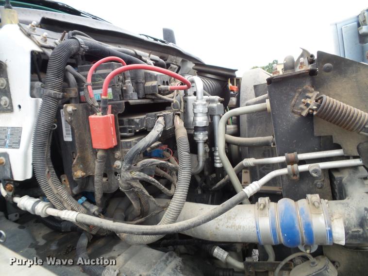 image for item K3680 2005 GMC C7500 box truck