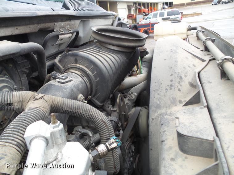 image for item K3680 2005 GMC C7500 box truck