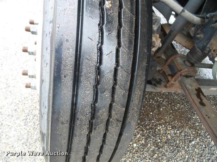 image for item K3680 2005 GMC C7500 box truck