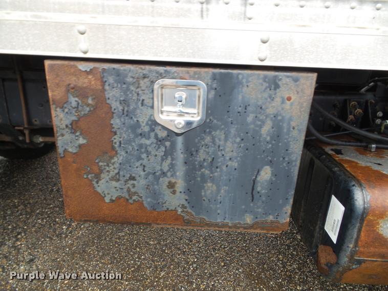 image for item K3680 2005 GMC C7500 box truck