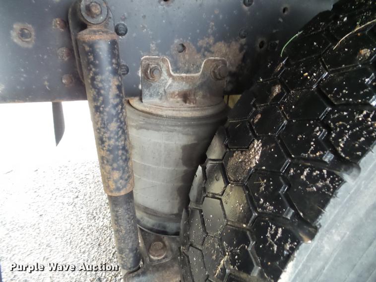 image for item K3680 2005 GMC C7500 box truck