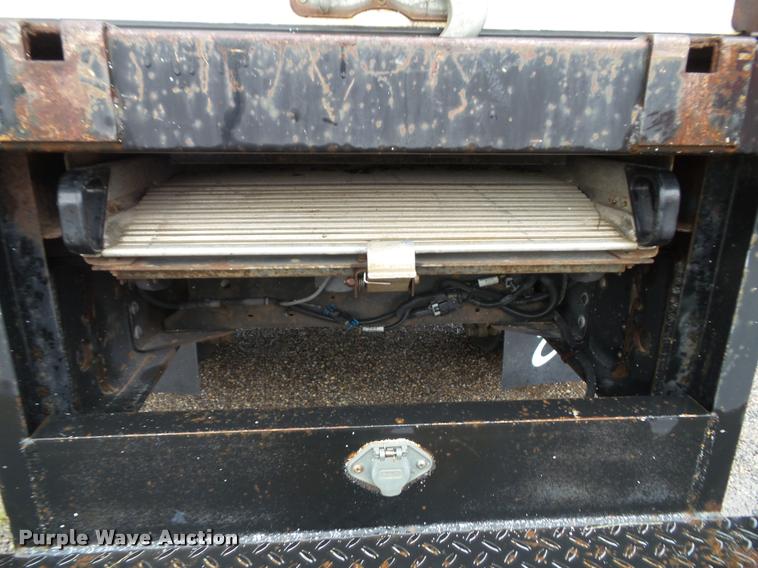 image for item K3680 2005 GMC C7500 box truck