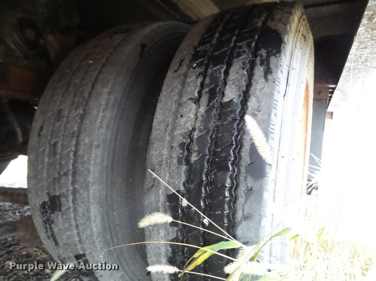 image for item K3687 2004 Trail Eze TE40T28 tilt deck equipment trailer