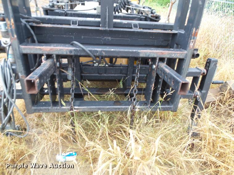 image for item K3689 2002 Enabs Safe-Stop crash attenuator