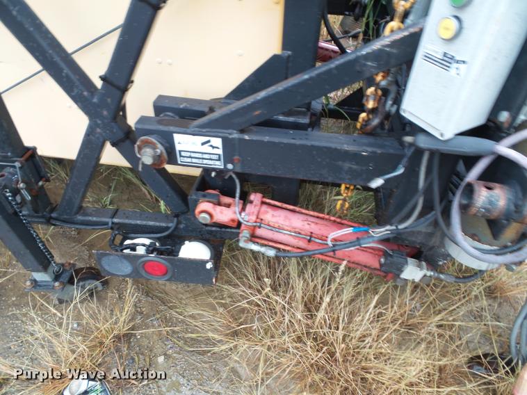 image for item K3689 2002 Enabs Safe-Stop crash attenuator