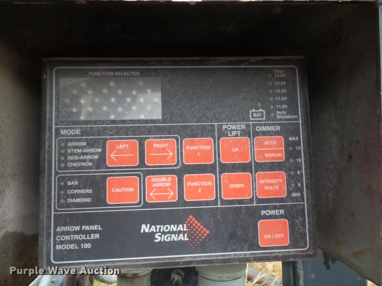 image for item K3689 2002 Enabs Safe-Stop crash attenuator