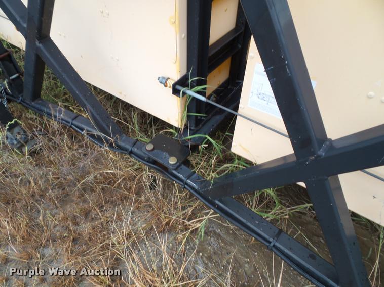 image for item K3689 2002 Enabs Safe-Stop crash attenuator