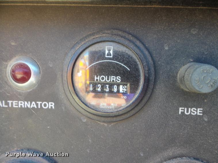 image for item L1624 2000 Sullivan D175Q6JD air compressor